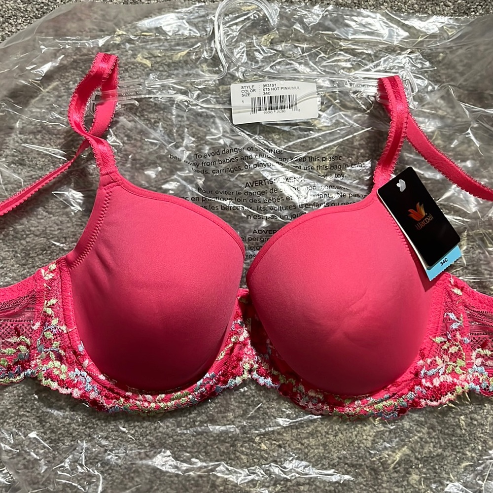 NWT Wacoal Embrace Lace® T-Shirt Bra 34C